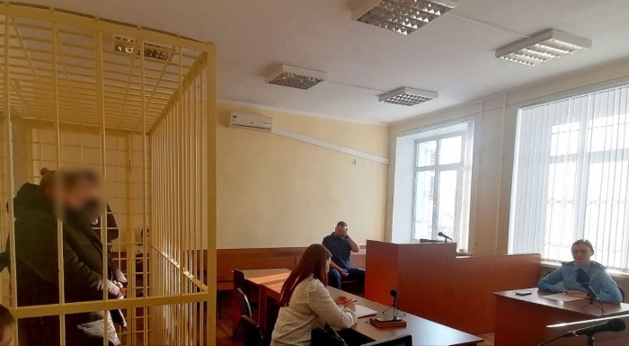 Омичку, убившую новорожденную дочь, заключили под стражу в зале суда