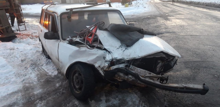 На трассе под Омском ВАЗ устроил ДТП: пострадал ребенок