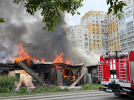 В центре Омска сгорели два частных дома