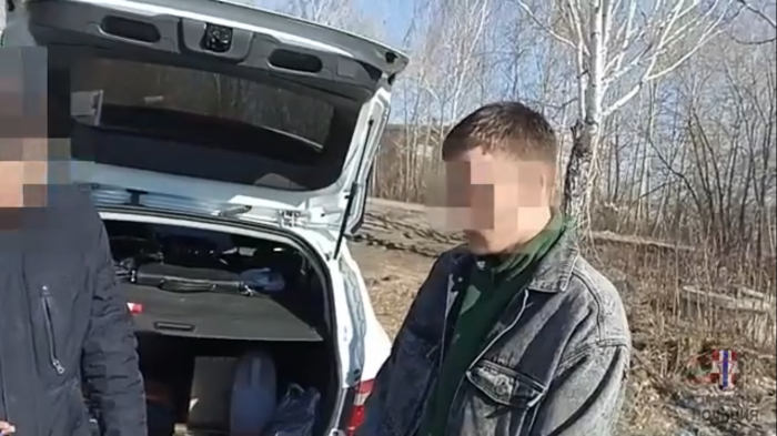 Омич задержан за торговлю наркотиками