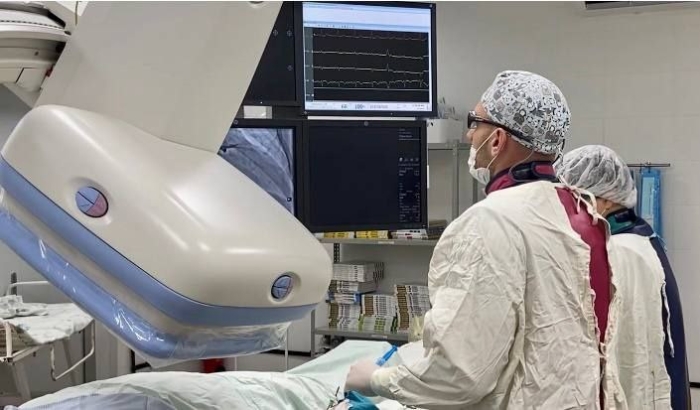 Омские врачи извлекли из головы омича 7-сантиметровый тромб и спасли ему жизнь