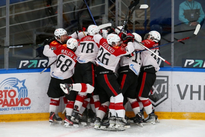 «Омские Ястребы» вышли в финал Кубка Харламова впервые за 10 лет