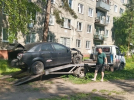 В Ленинском округе убирают брошенные машины