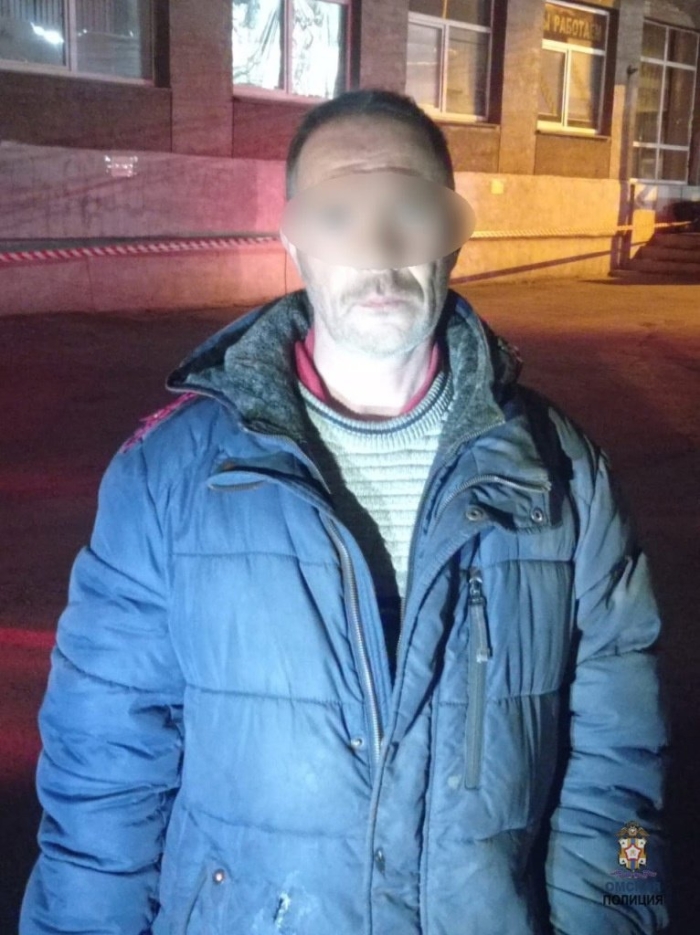 Омич позвал незнакомку выпить с ним на заброшенной стройке, а затем обокрал ее