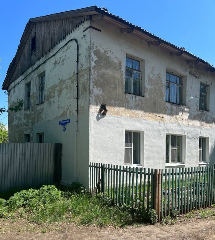 В Кировском округе расселят аварийный дом