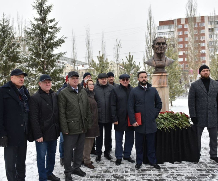 В Омске открыли бюст самбиста Александра Михайловича Пушницы