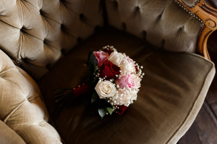 Омичка потеряла 16 тысяч рублей, пытаясь продать свое свадебное платье