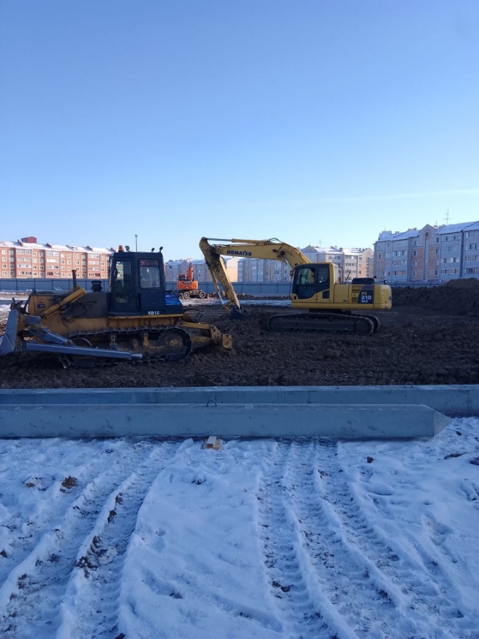 В микрорайоне Ясная Поляна началось строительство школы