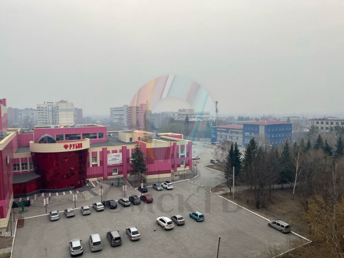 Омичи жалуются на резкий запах гари