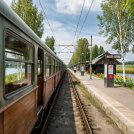 В Омской области с рельсов сошли два груженых вагона