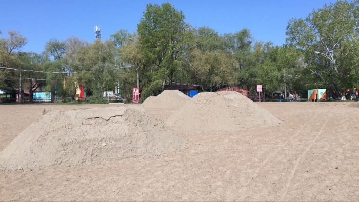 В Омске идет подготовка пляжей к летнему сезону