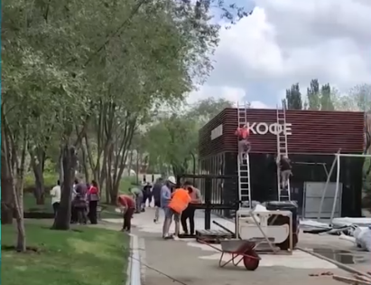 Сквер у СКК им. Блинова готовится к открытию