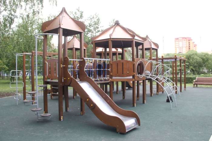 В Омске закончили благоустройство сквера имени Панфилова