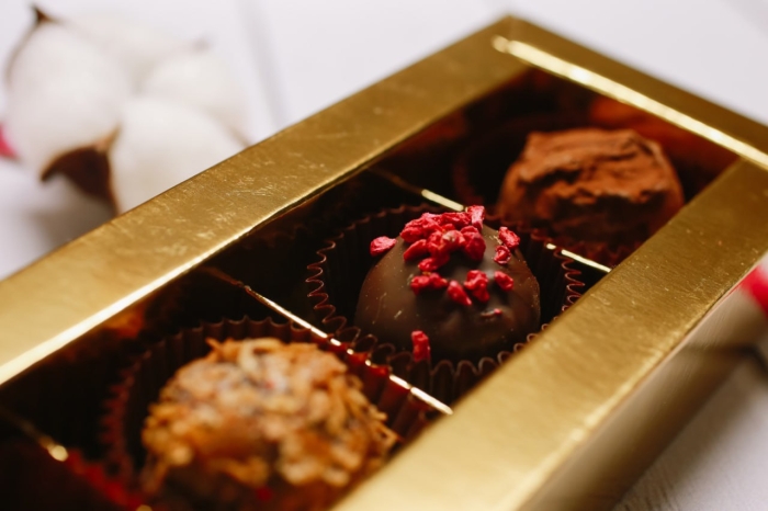 Омичи рассказали, какие подарки ждут на Новый год от работодателей